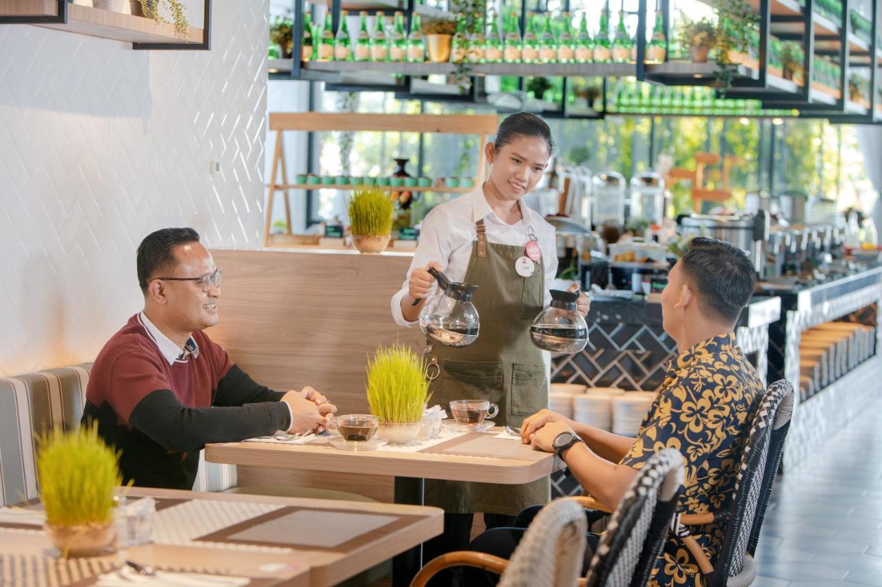 The Zuri Dumai Hotell Eksteriør bilde